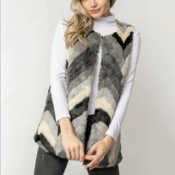 294 - Fever size 2X Black Combo Faux Fur Vest - Size 2X (black, cream, grey)